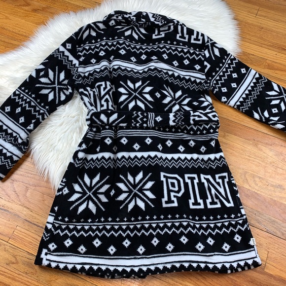 PINK Victoria Secret SOFT Cozy & Warm Robe w/ Belt - Picture 11 of 14